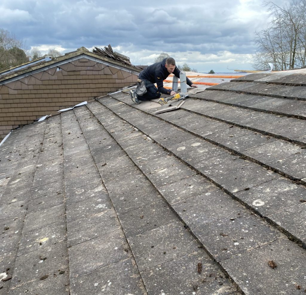 Roofer Loudwater